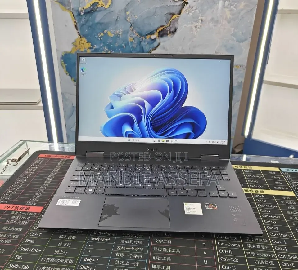 New Laptop HP Omen 15 16GB AMD Ryzen 7 SSD 512GB
