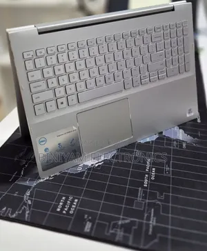 New Laptop Dell Inspiron 15 8GB Intel Core i5 SSD 256GB