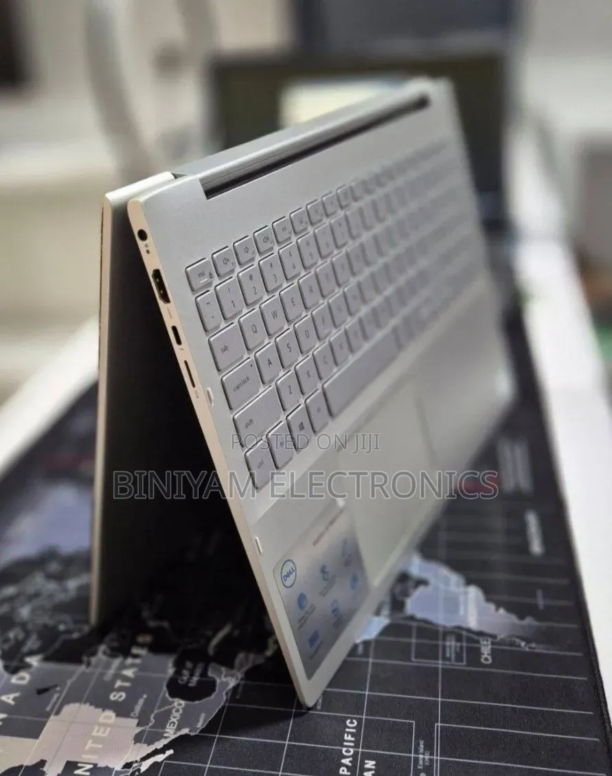 New Laptop Dell Inspiron 15 8GB Intel Core i5 SSD 256GB