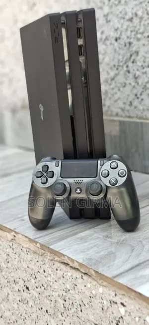 PS4 Pro With One Joystick