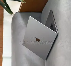 New Laptop Apple MacBook Pro 2021 M1 32GB Intel Core i7 SSD 512GB