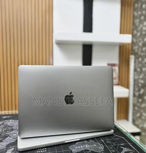 New Laptop Apple MacBook Pro 2017 16GB Intel Core i5 SSD 256GB