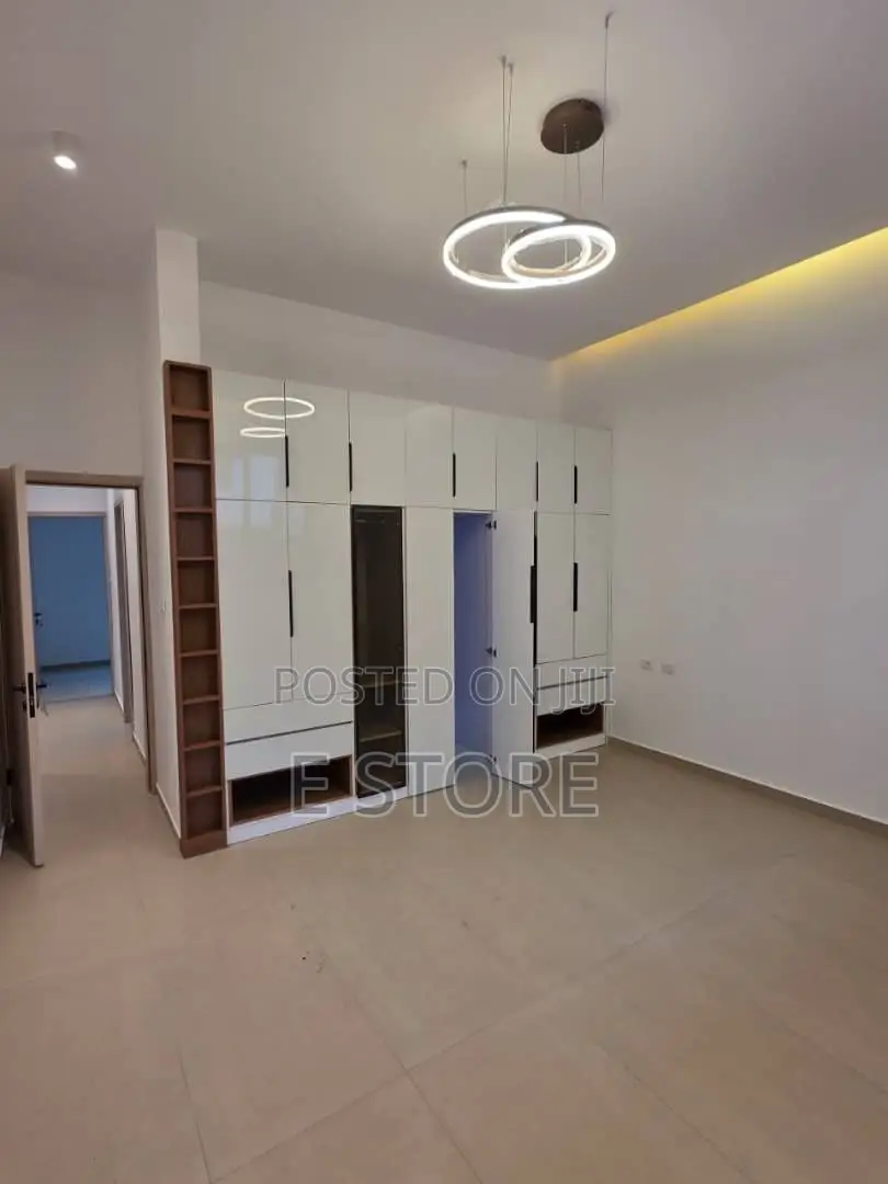 4bdrm Villa in Bole for sale