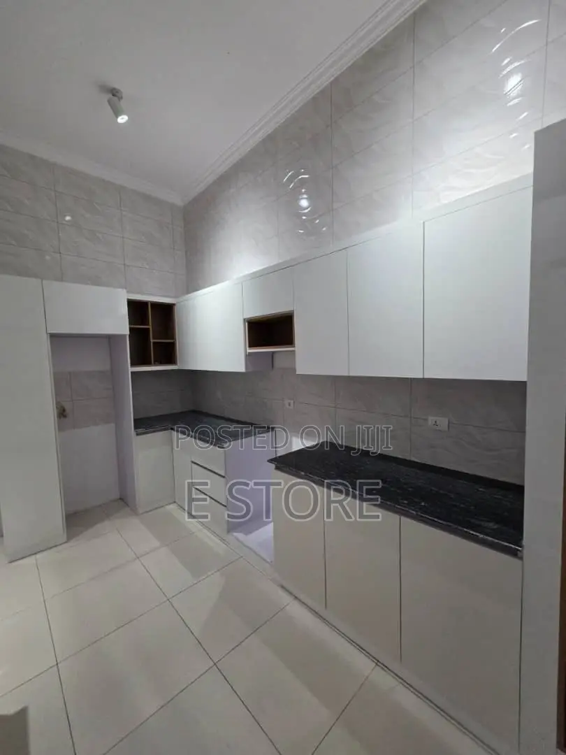 4bdrm Villa in Bole for sale