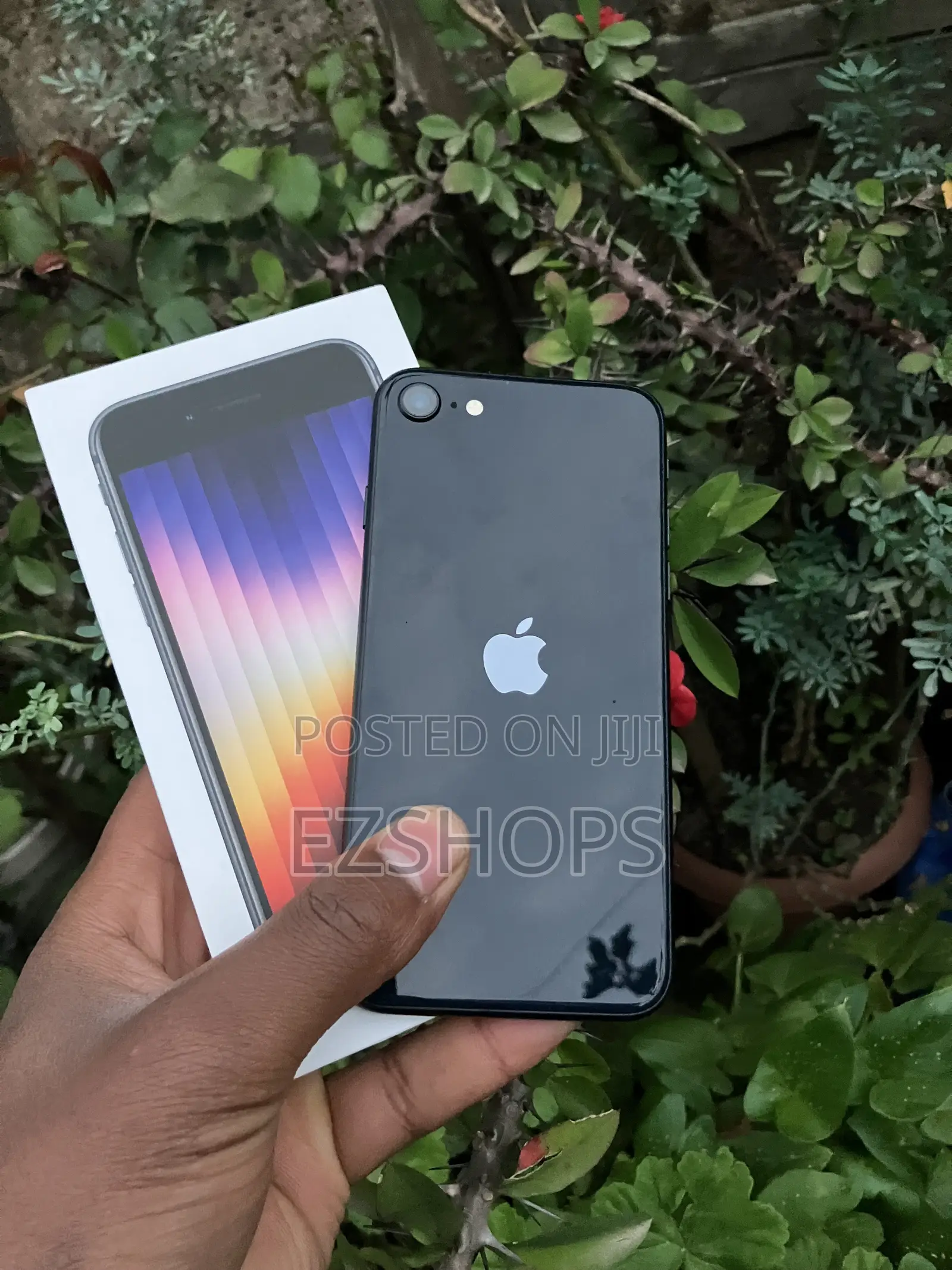 Apple iPhone SE (2022) 128 GB Black