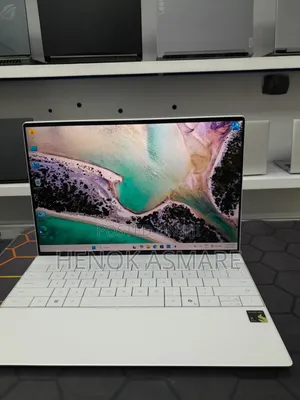New Laptop Dell XPS 13 16GB Qualcomm Snapdragon X Plus SSD 512GB