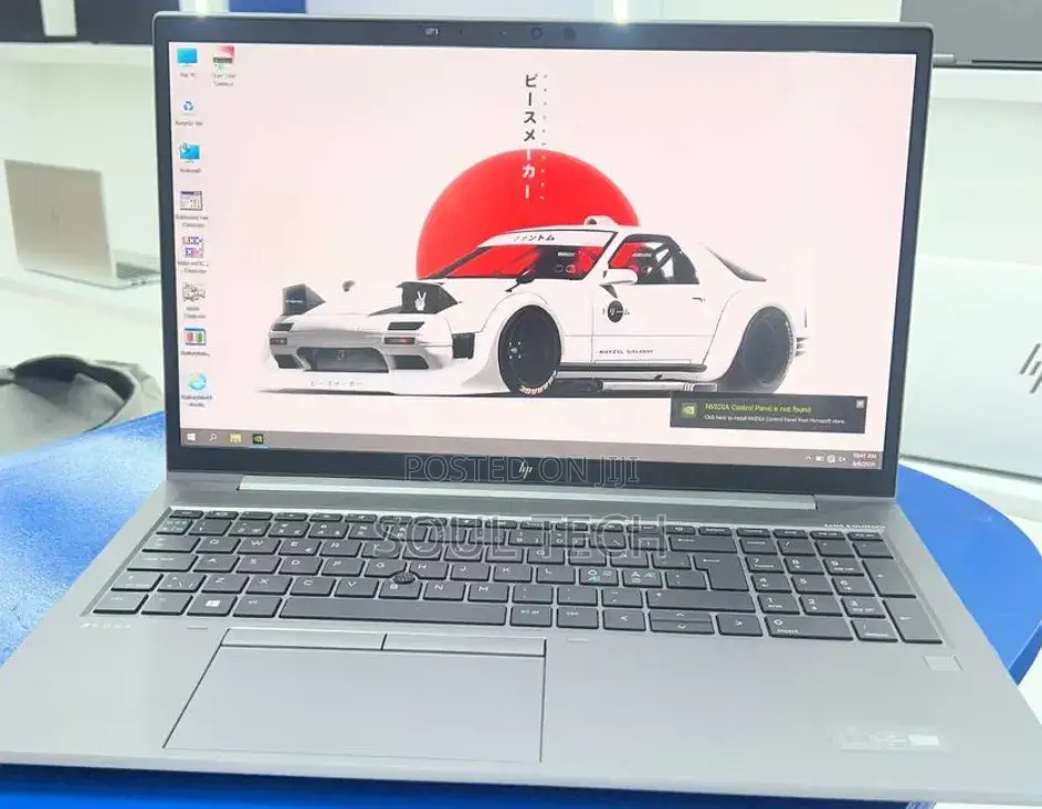 New Laptop HP ZBook Firefly G8 16GB Intel Core i7 SSD 512GB