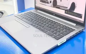 New Laptop HP ZBook Firefly G8 16GB Intel Core i7 SSD 512GB