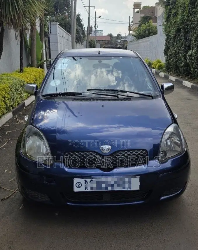 Toyota Vitz 2003 Blue