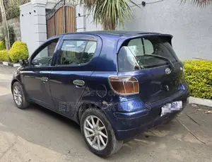 Toyota Vitz 2003 Blue
