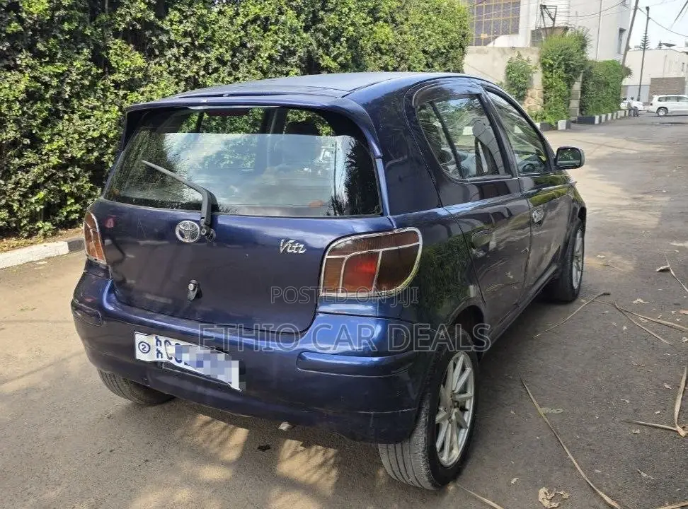 Toyota Vitz 2003 Blue