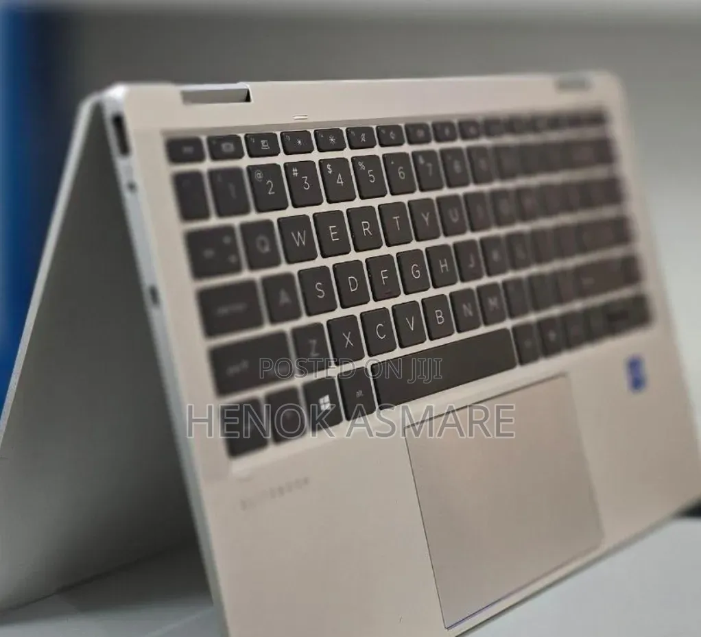 New Laptop HP EliteBook 1040 G8 16GB Intel Core i7 SSD 512GB