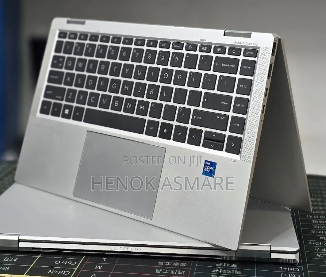 New Laptop HP EliteBook 1040 G8 16GB Intel Core i7 SSD 512GB