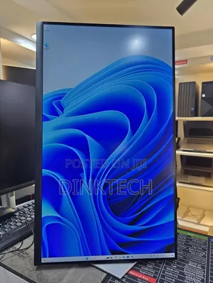 Dell UltraSharp U2722D – 27” QHD Monitor
