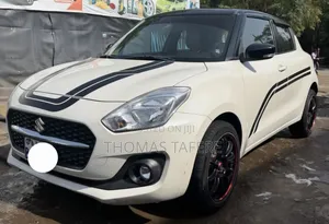 Suzuki Swift 2022 White