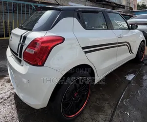 Suzuki Swift 2022 White