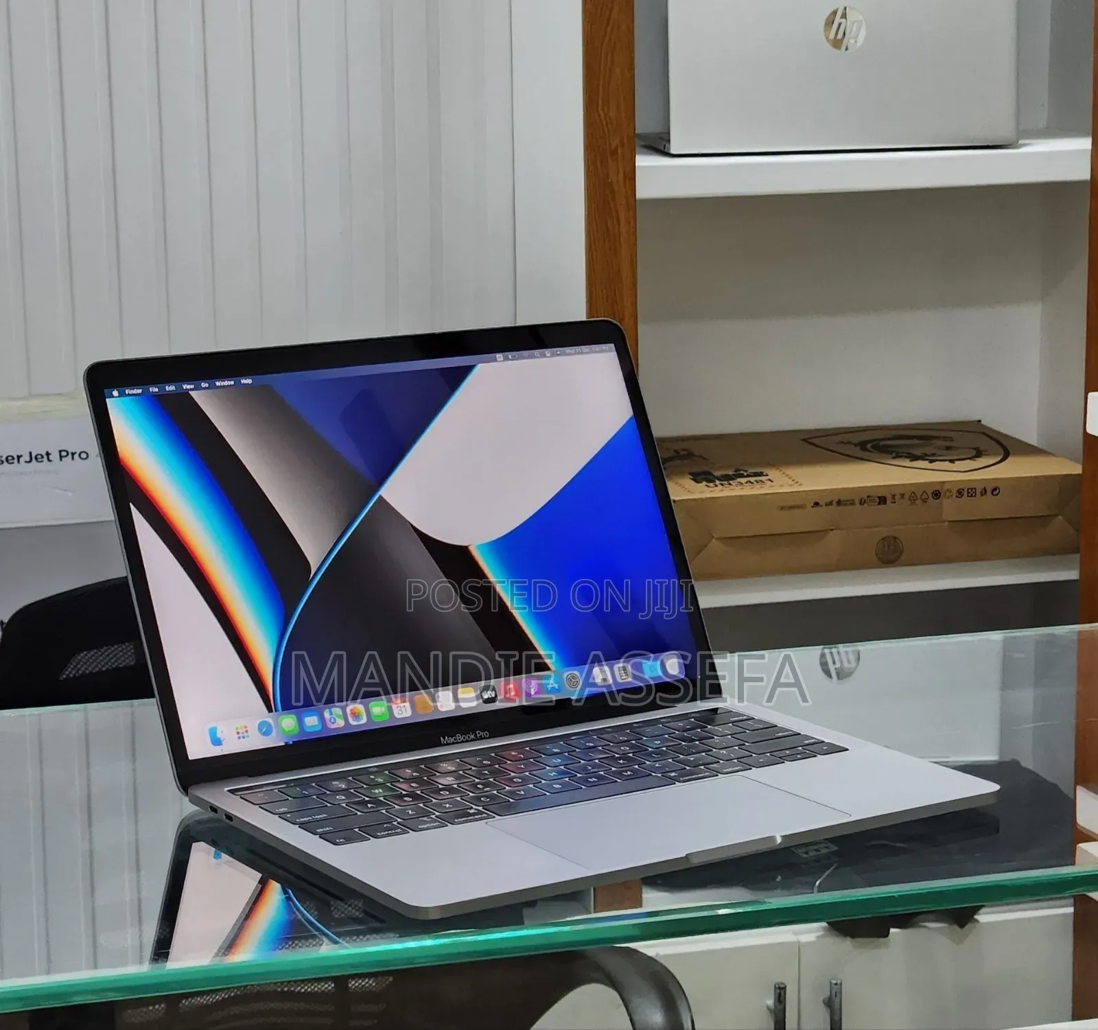 New Laptop Apple MacBook Pro 2019 16GB Intel Core i7 SSD 256GB