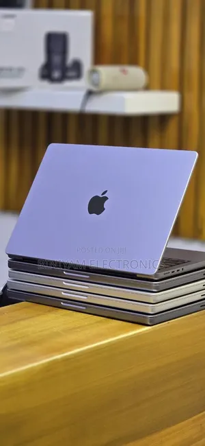 New Laptop Apple MacBook Pro 16GB Apple M1 Pro SSD 512GB
