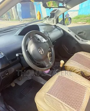 Toyota Yaris 2006 Red