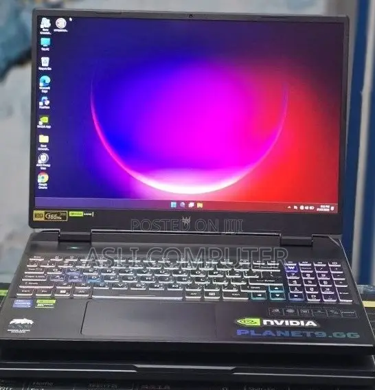 New Laptop Acer Predator Helios Neo 16 16GB Intel Core i7 SSD 512GB