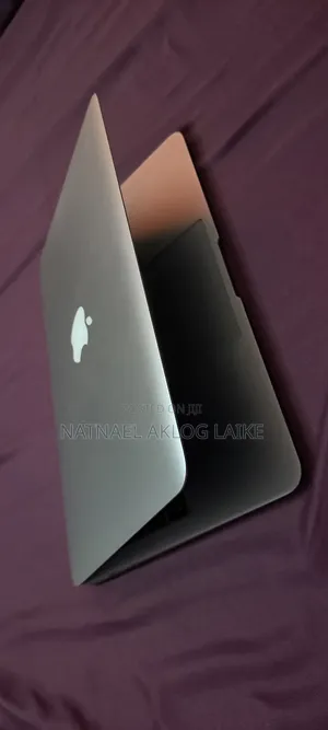 Laptop Apple MacBook Air 2015 4GB Intel Core i5 SSD 128GB