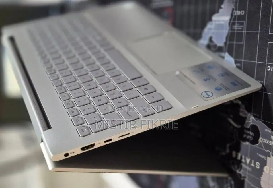 New Laptop Dell Inspiron 15 8GB Intel Core i5 SSD 256GB