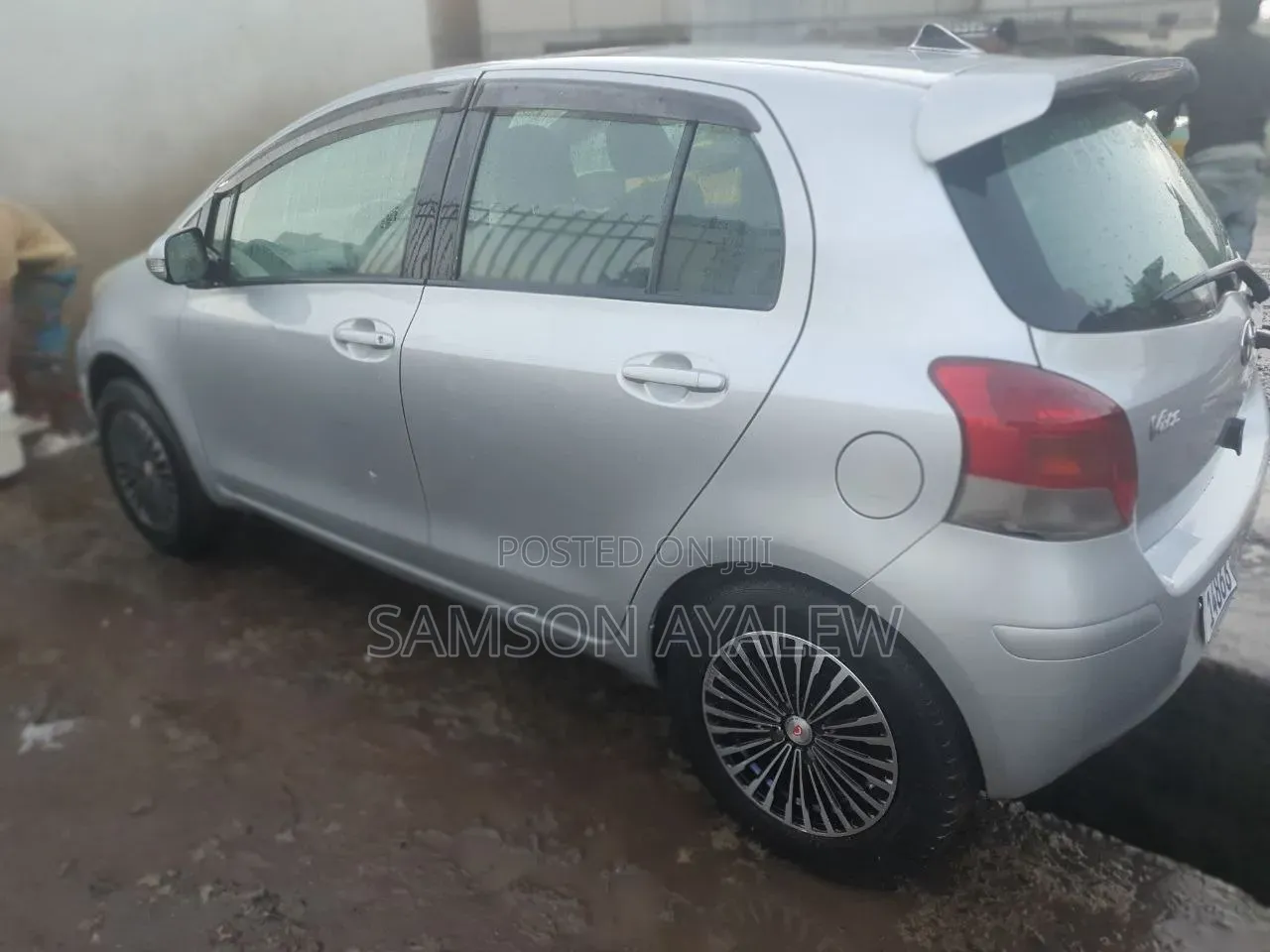 Toyota Yaris 2010 Silver