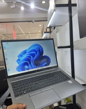 New Laptop HP ZBook 15 16GB Intel Core i7 SSD 512GB