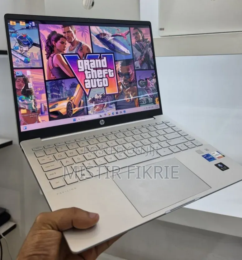 New Laptop Dell Inspiron 15 16GB Intel SSD 512GB