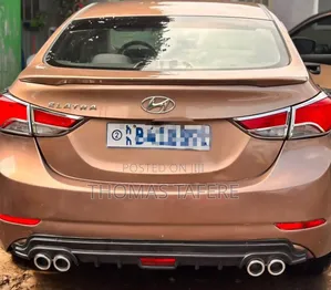 Hyundai Elantra 2015 Orange