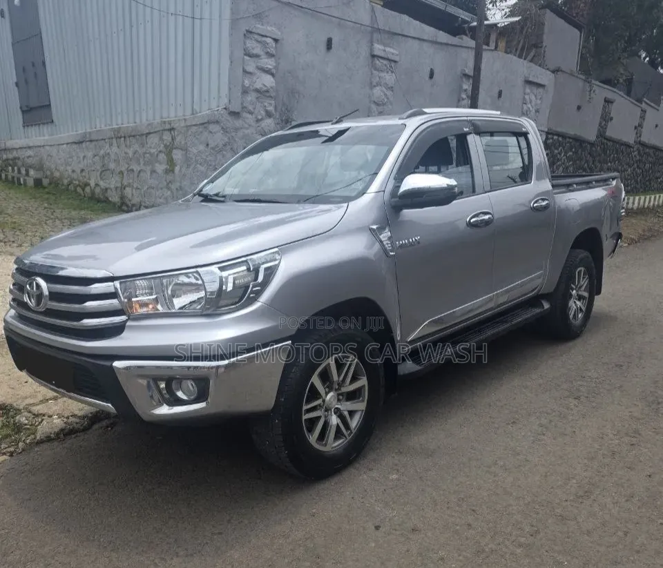 Toyota Hilux 2017 Silver
