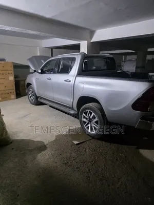 Toyota Hilux 2016 Silver