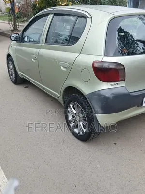 Toyota Vitz 2003 Green