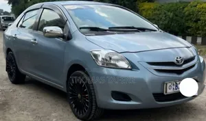 Toyota Belta 2009 Blue