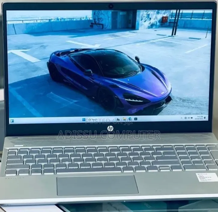 New Laptop HP Pavilion 15 8GB Intel Core i5 SSD 1T