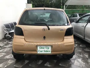 Toyota Vitz 1.0 FWD 5dr 2004 Orange