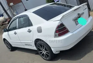 Toyota Corolla 2001 White