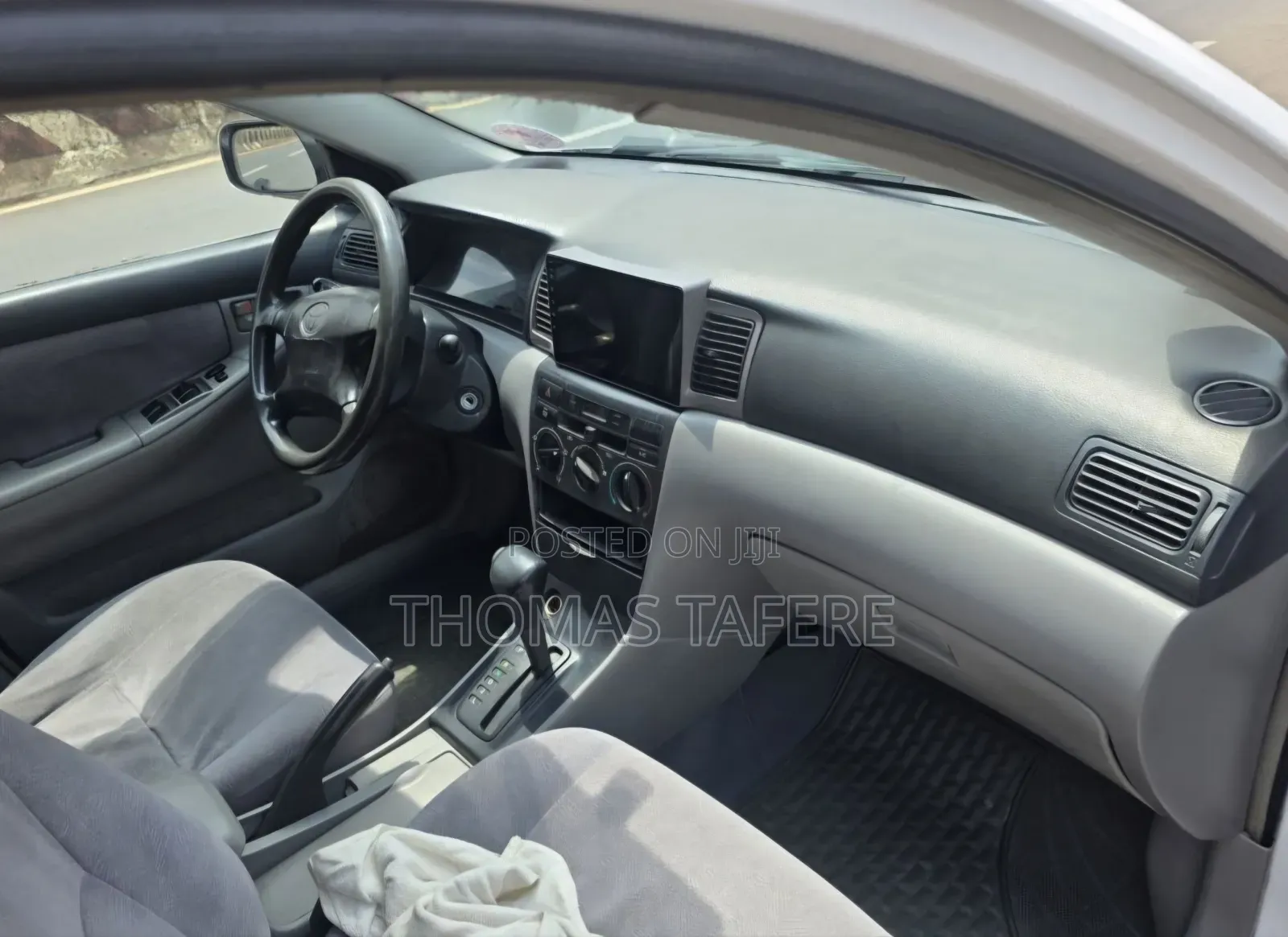 Toyota Corolla 2001 White