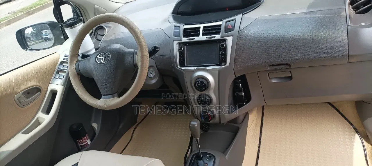 Toyota Yaris 2010