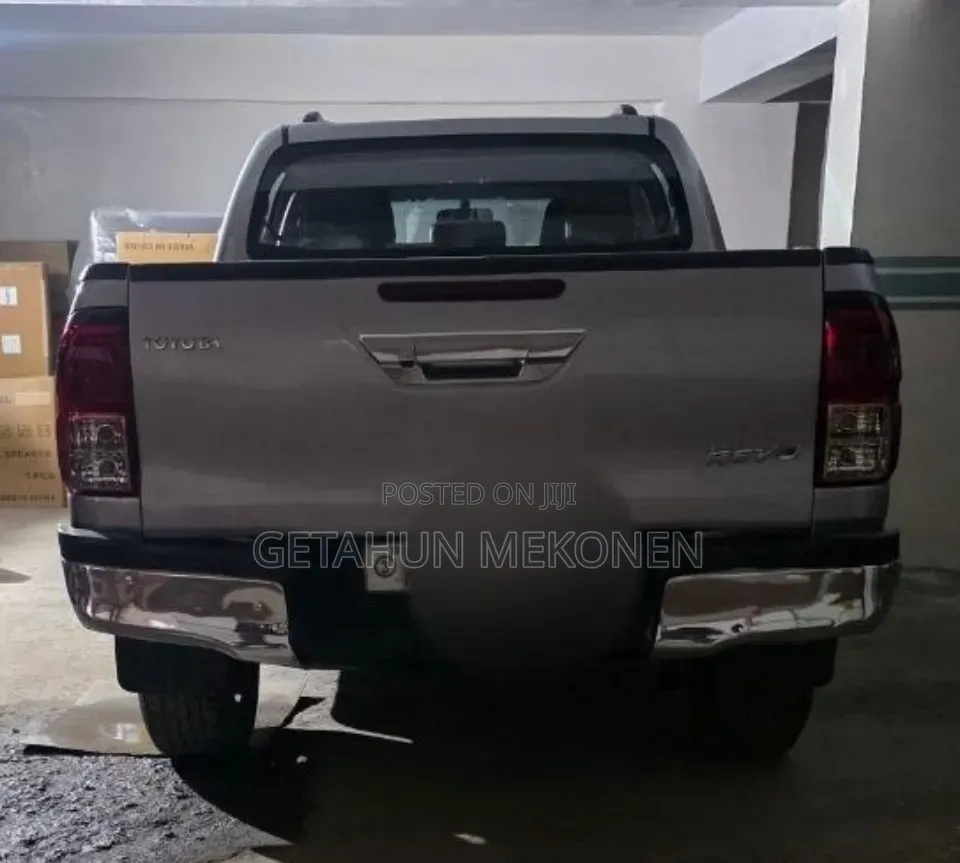 Toyota Hilux 2016 Silver