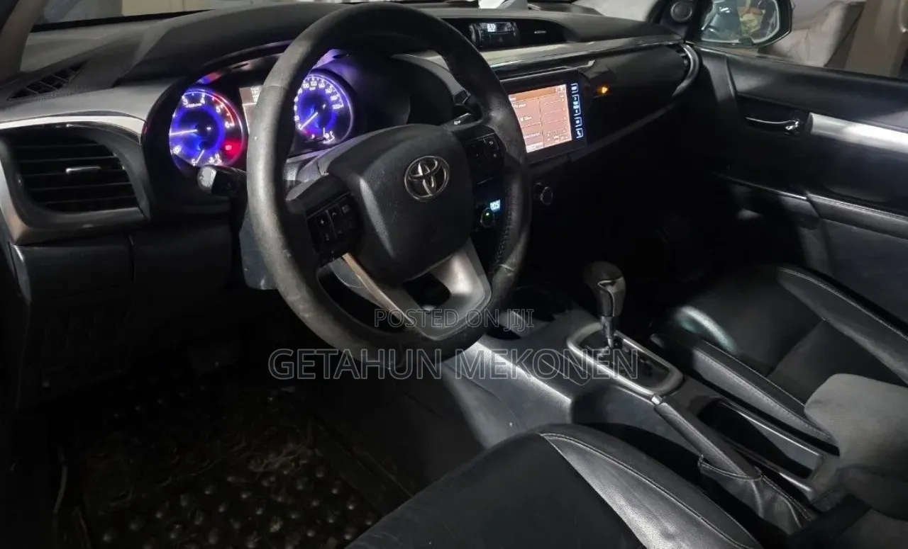 Toyota Hilux 2016 Silver