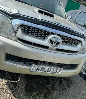 Toyota Hilux 2012 Silver