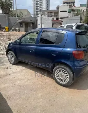 Toyota Vitz 2005 Blue