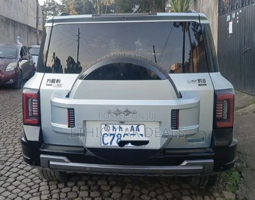 BYD Leopard 8 2.0 Hybrid AWD 2025 Blue