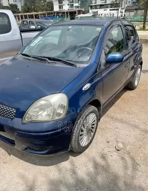 Toyota Vitz 2005 Blue