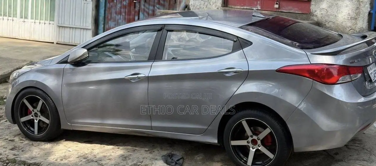 Hyundai Avante 2013 Gray