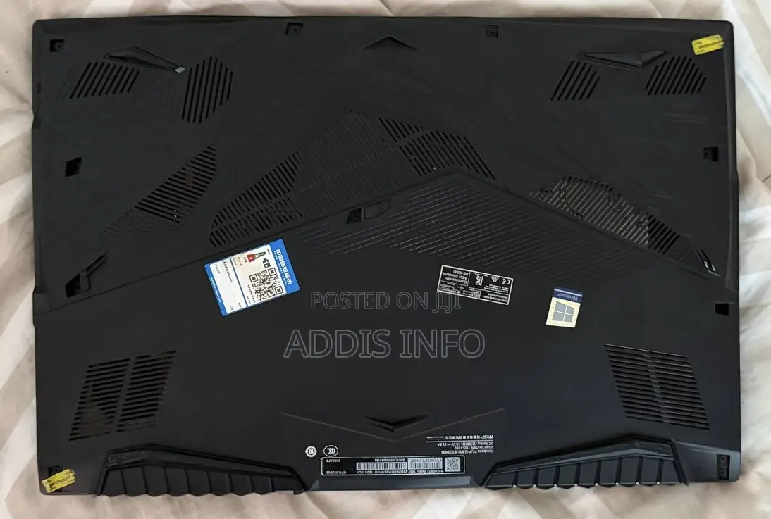 Laptop MSI GE75 Raider 10SE 32GB Intel Core i7 SSD 1.5T