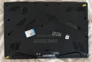 Laptop MSI GE75 Raider 10SE 32GB Intel Core i7 SSD 1.5T