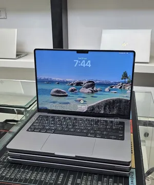 New Laptop Apple MacBook Pro 32GB Apple M1 Pro SSD 512GB