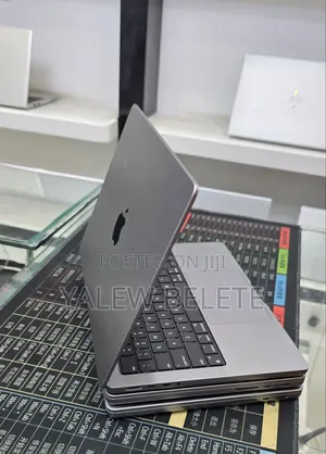 New Laptop Apple MacBook Pro 32GB Apple M1 Pro SSD 512GB